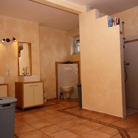 Vacation Home, Дом отдыха *